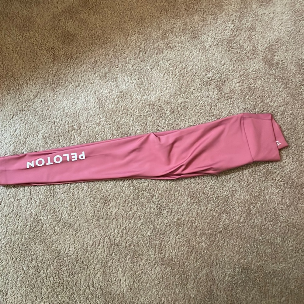 Peloton solid flex legging size S - Mauve; new with tags